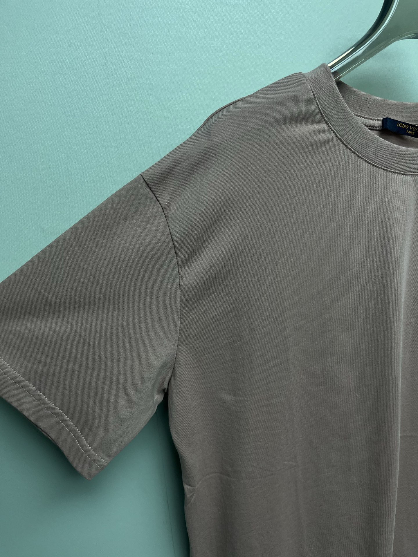 Women's short sleeves